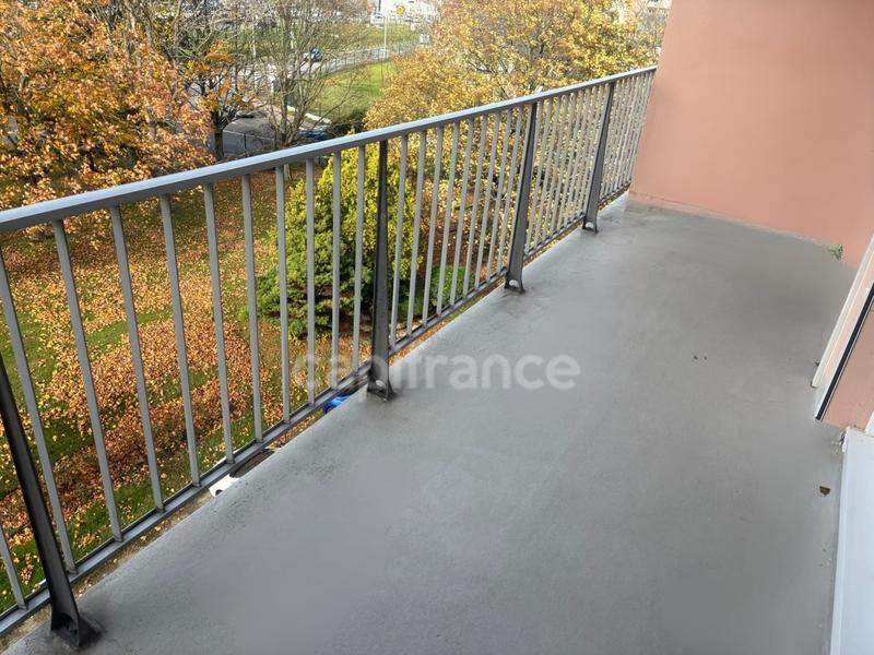 Appartement - 81 m² - 5 pièces