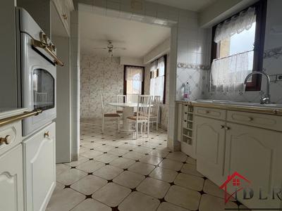 Pavillon - 230 m² - 7 pièces