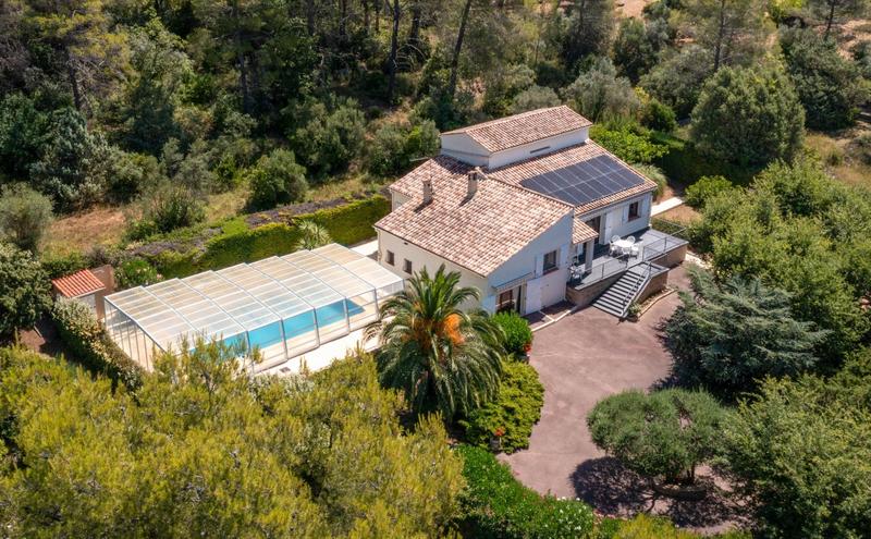 Maison - 192 m² - 7 pièces