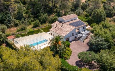 Maison - 192 m² - 7 pièces