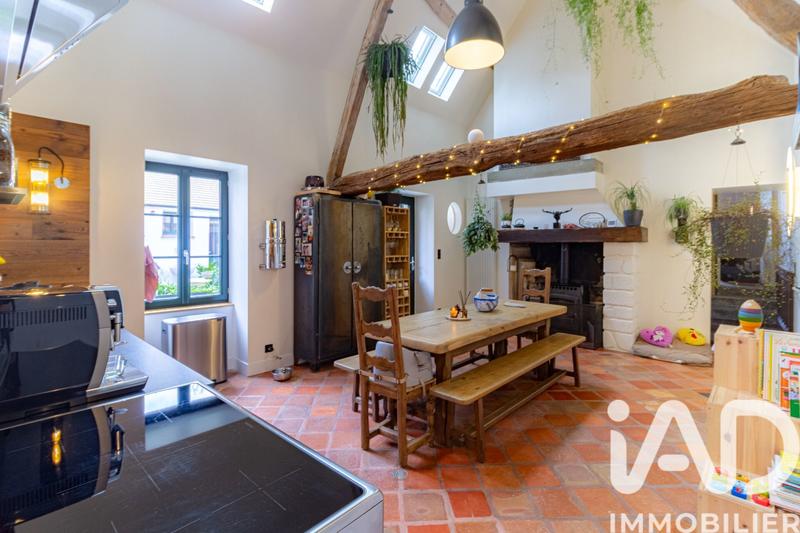 Maison - 233 m² - 7 pièces