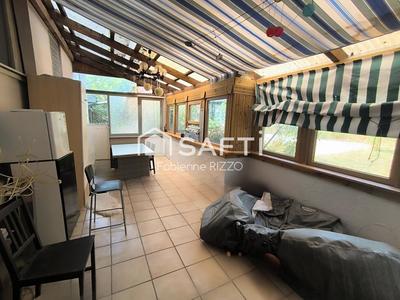 Maison - 195 m² - 8 pièces