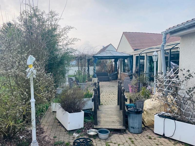 Maison - 200 m² - 7 pièces