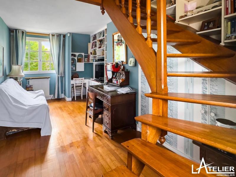 Maison - 185 m² - 7 pièces