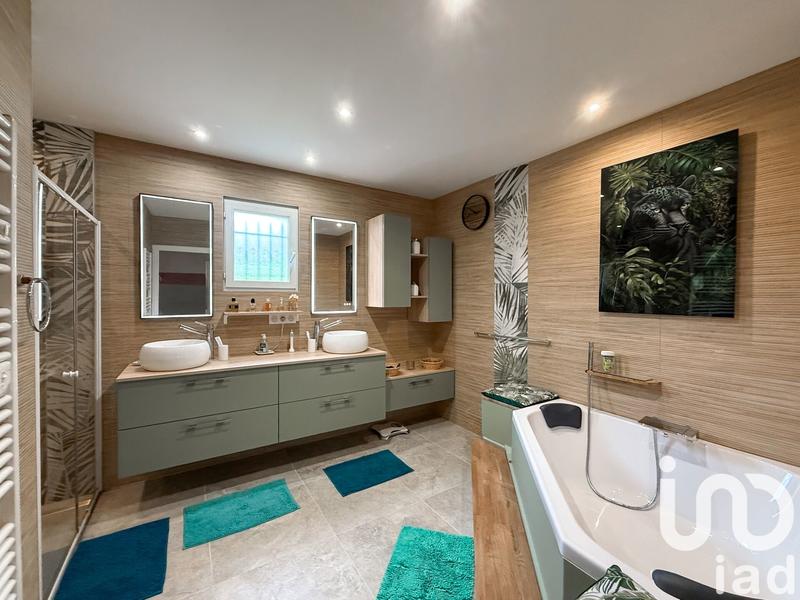 Maison - 297 m² - 10 pièces