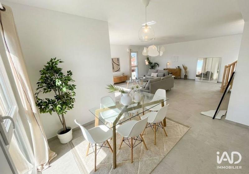 Appartement - 94 m² - 4 pièces