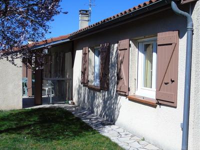 Maison traditionnelle - 90 m² - 4 pièces