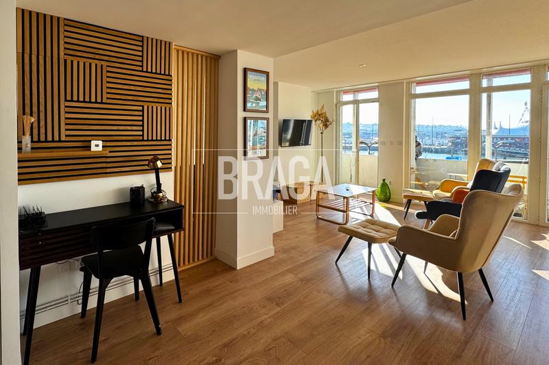 Appartement - 97 m² - 4 pièces