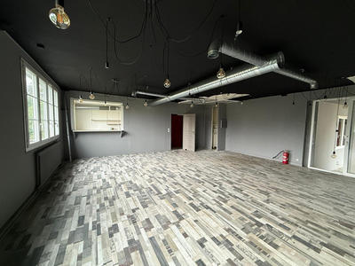 Local commercial - 251 m² - 5 pièces