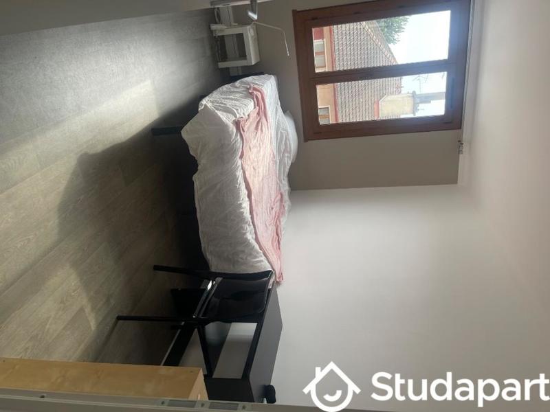 Chambre - 10 m² - 1 pièce