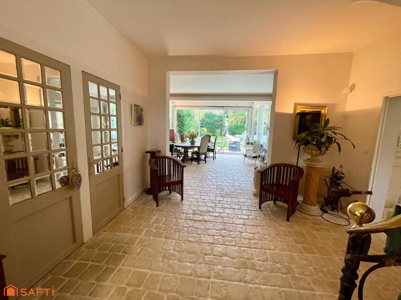 Maison - 200 m² - 6 pièces