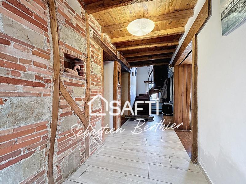 Maison - 237 m² - 7 pièces