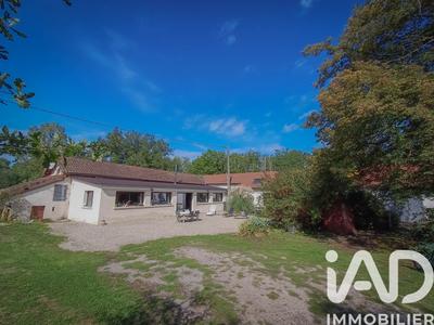 Maison - 245 m² - 6 pièces