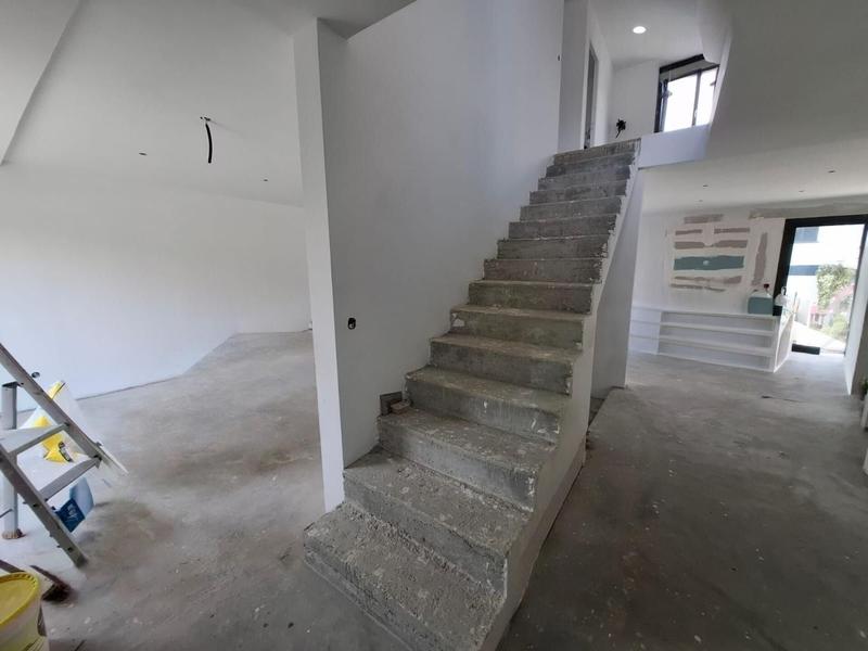 Maison - 180 m² - 7 pièces