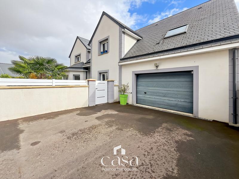 Maison contemporaine - 162 m² - 8 pièces