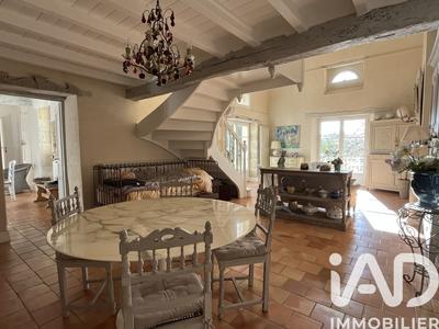 Maison - 200 m² - 6 pièces