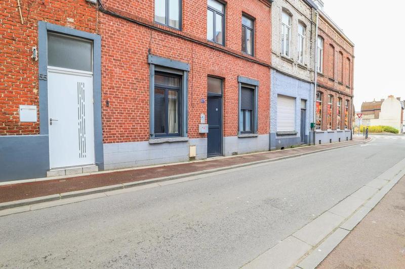 Maison - 98 m² - 8 pièces