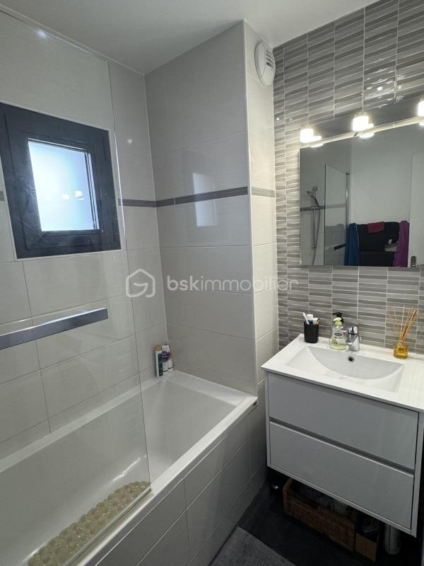 Appartement - 98 m² - 4 pièces