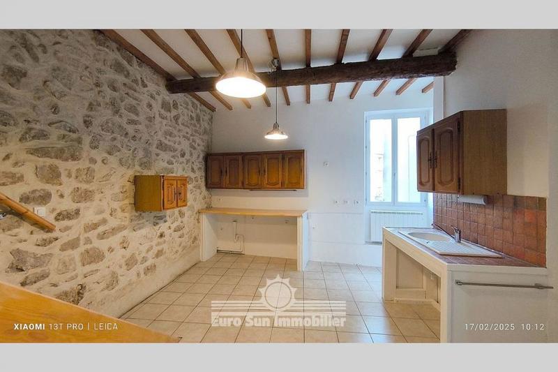 Maison de village - 80 m² - 3 pièces