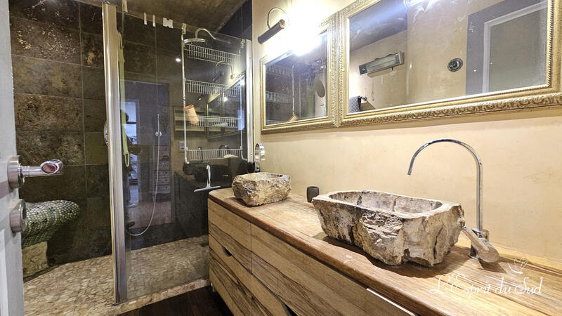 Maison - 196 m² - 8 pièces