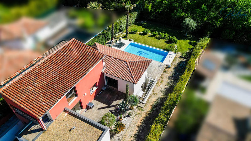 Villa - 235 m² - 7 pièces