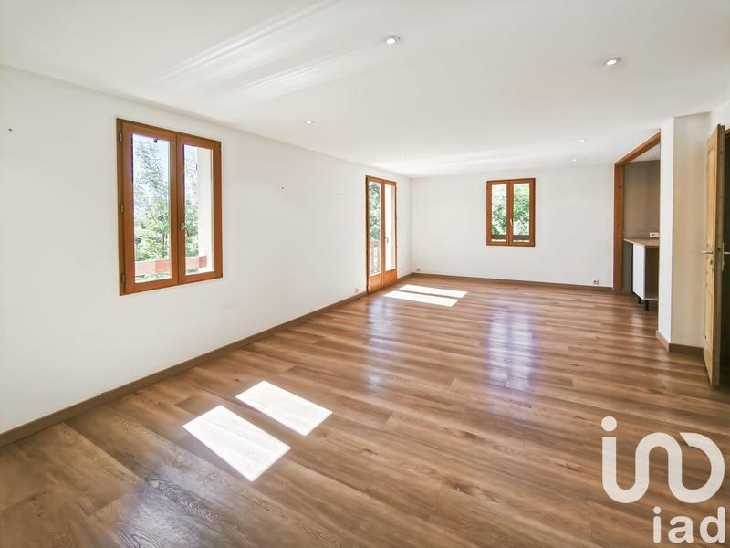 Maison - 137 m² - 6 pièces
