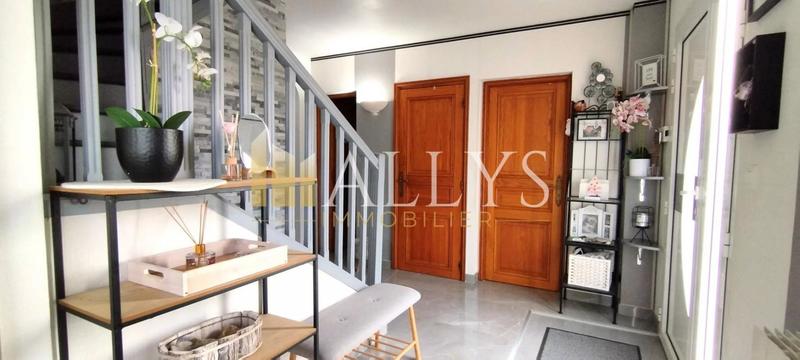 Maison - 165 m² - 8 pièces