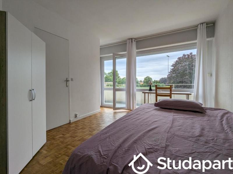 Chambre - 11 m² - 1 pièce