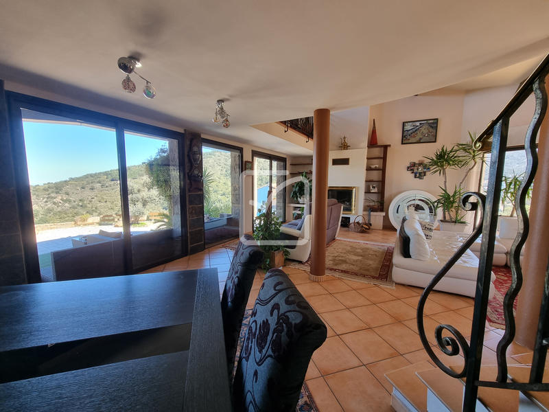 Propriété - 130 m² - 4 pièces