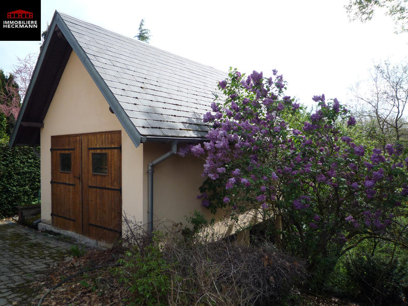 Maison - 260 m² - 10 pièces