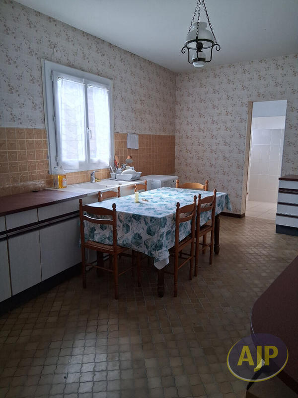 Maison - 150 m² - 7 pièces