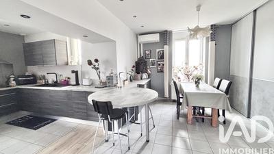 Maison - 87 m² - 4 pièces