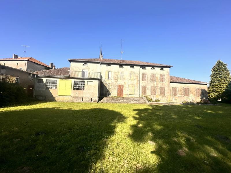 Maison - 400 m² - 12 pièces