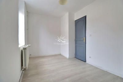 Maison - 93 m² - 5 pièces