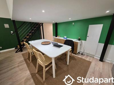 Chambre - 9 m² - 1 pièce