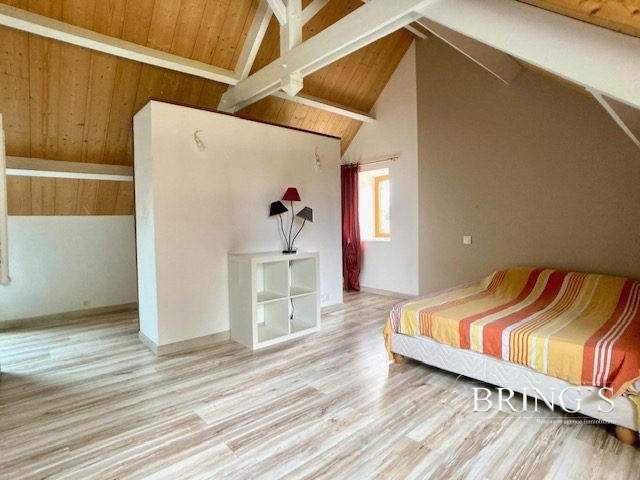 Maison - 167 m² - 6 pièces