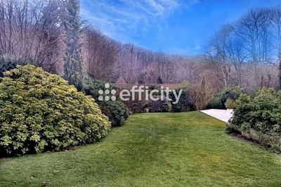 Maison - 205 m² - 7 pièces