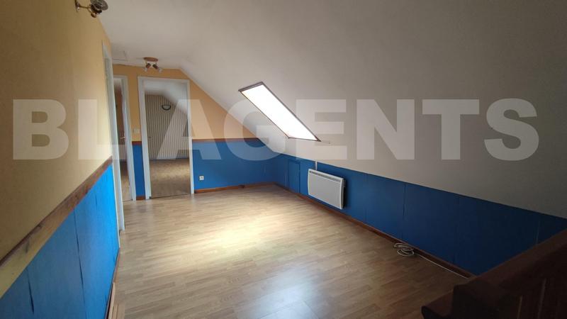 Maison traditionnelle - 174 m² - 7 pièces