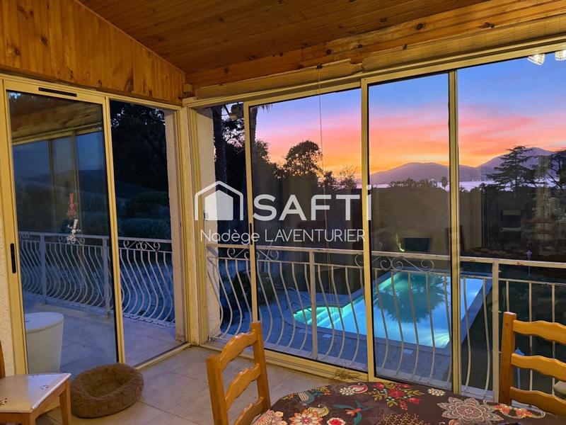 Villa - 220 m² - 9 pièces