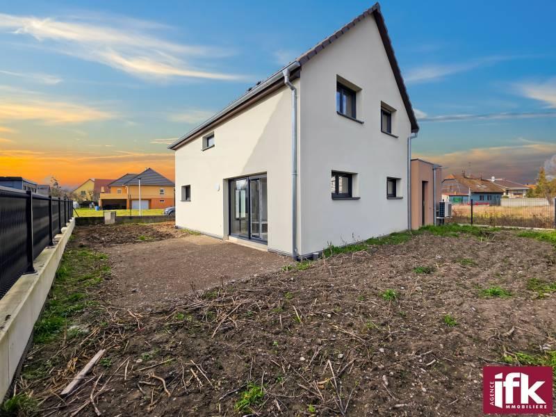 Maison - 101 m² - 5 pièces