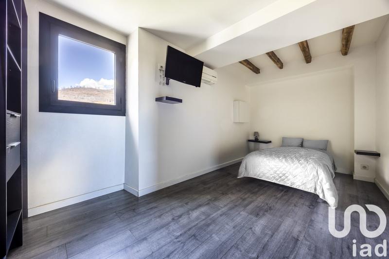 Maison - 240 m² - 5 pièces