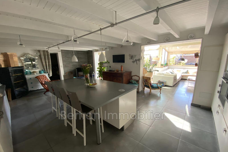 Propriété - 142 m² - 4 pièces