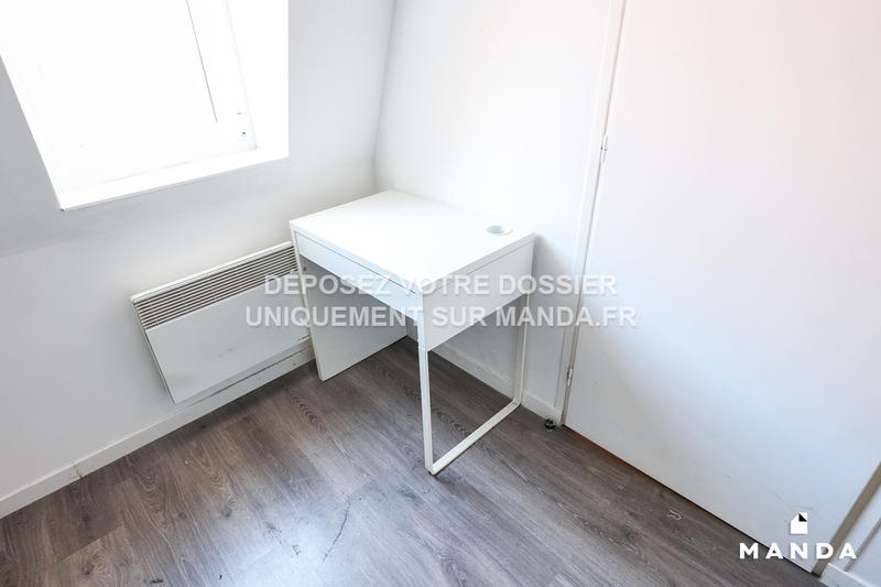 Chambre - 9 m² - 6 pièces