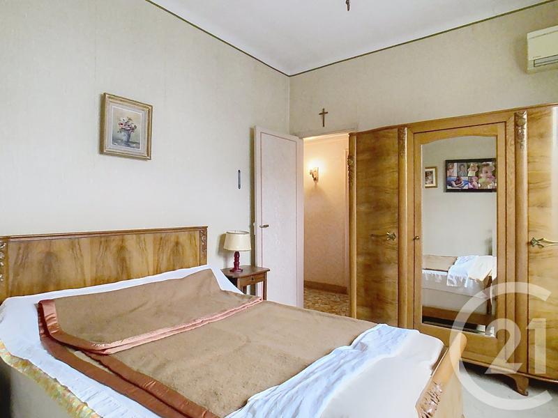 Maison - 98 m² - 5 pièces