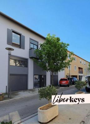 Maison - 362 m² - 7 pièces