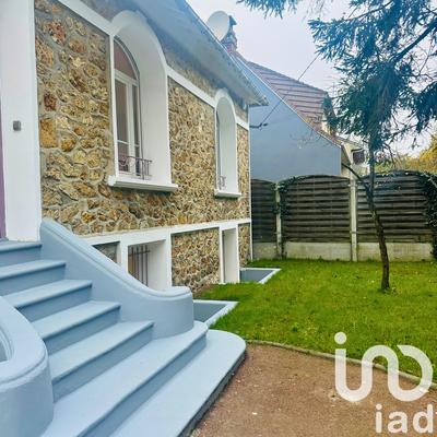 Maison - 175 m² - 10 pièces