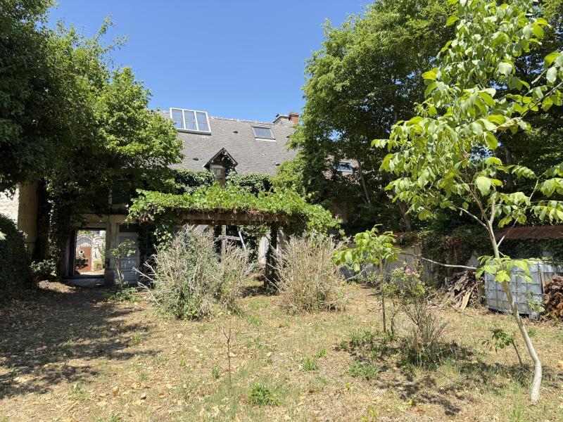 Maison - 210 m² - 11 pièces