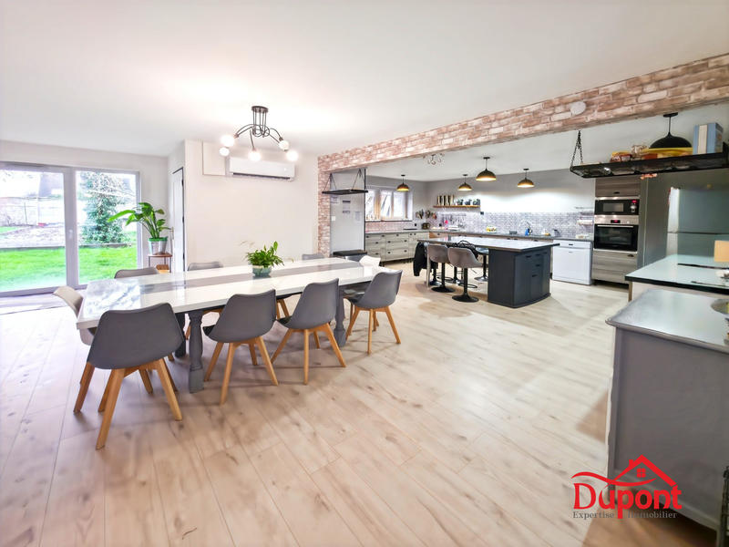 Maison - 297 m² - 10 pièces