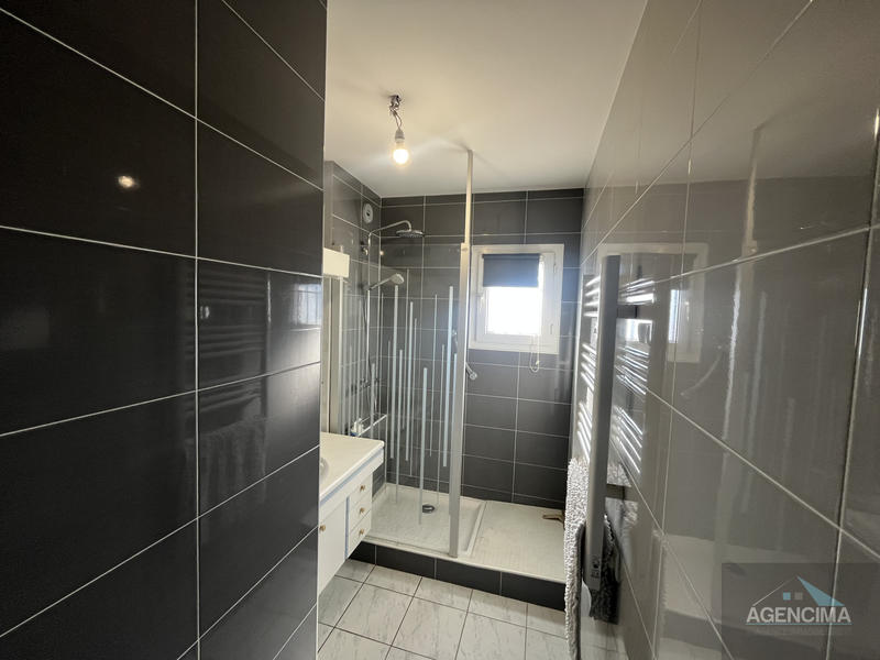 Appartement - 91 m² - 4 pièces