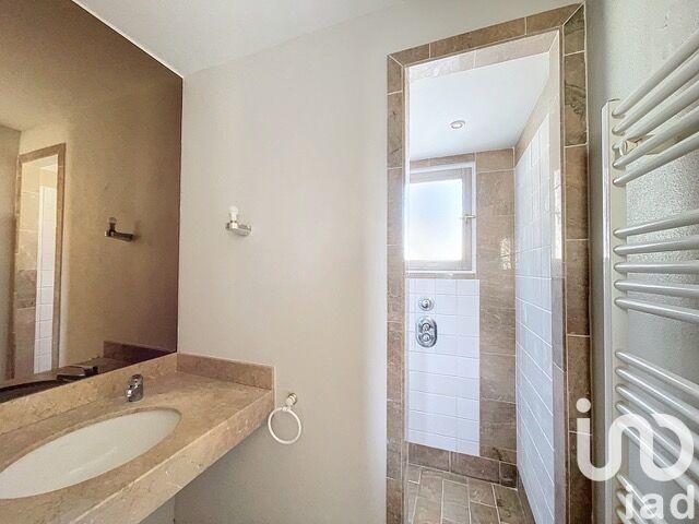 Maison - 205 m² - 7 pièces